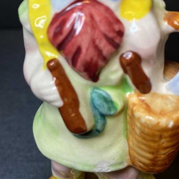 Vintage Hand Painted Porcelain Girl With Basket - Picture 6 of 11